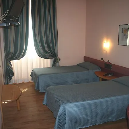 Albert Hotel Otel