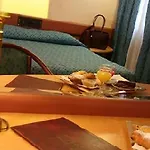 Albert Hotel 3*