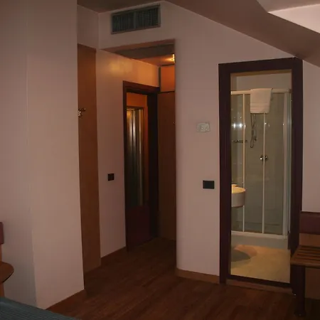 Albert Hotel Hotel 3*