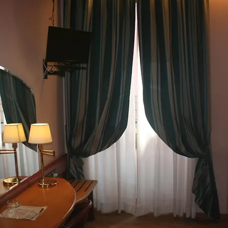 Hotel Albert Hotel 3*