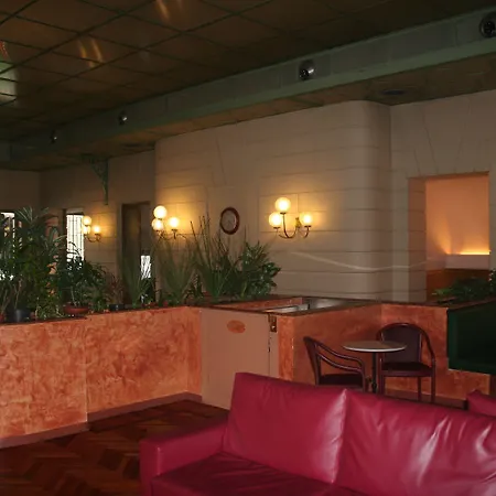 アルバート 3* ミラノ