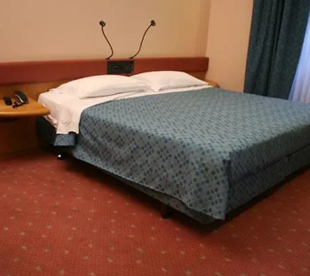 ホテル アルバート 3*