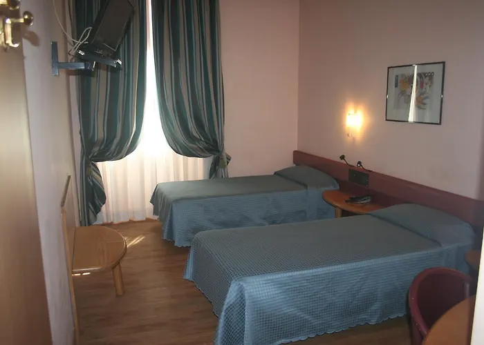 Albert Hotel Отель