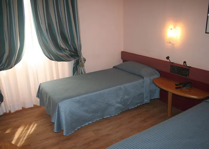 Albert Hotel