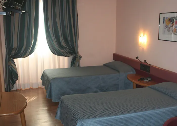 Albert Hotel Отель Милан