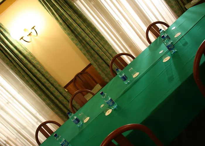 Отель Albert Hotel 3*