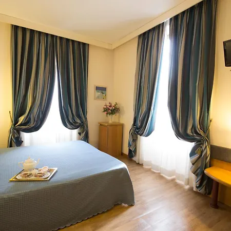 Albert Hotel